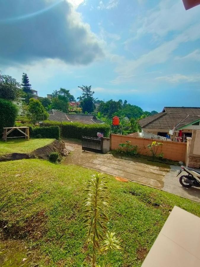 Villa Edwin Puncak Bogor Extérieur photo