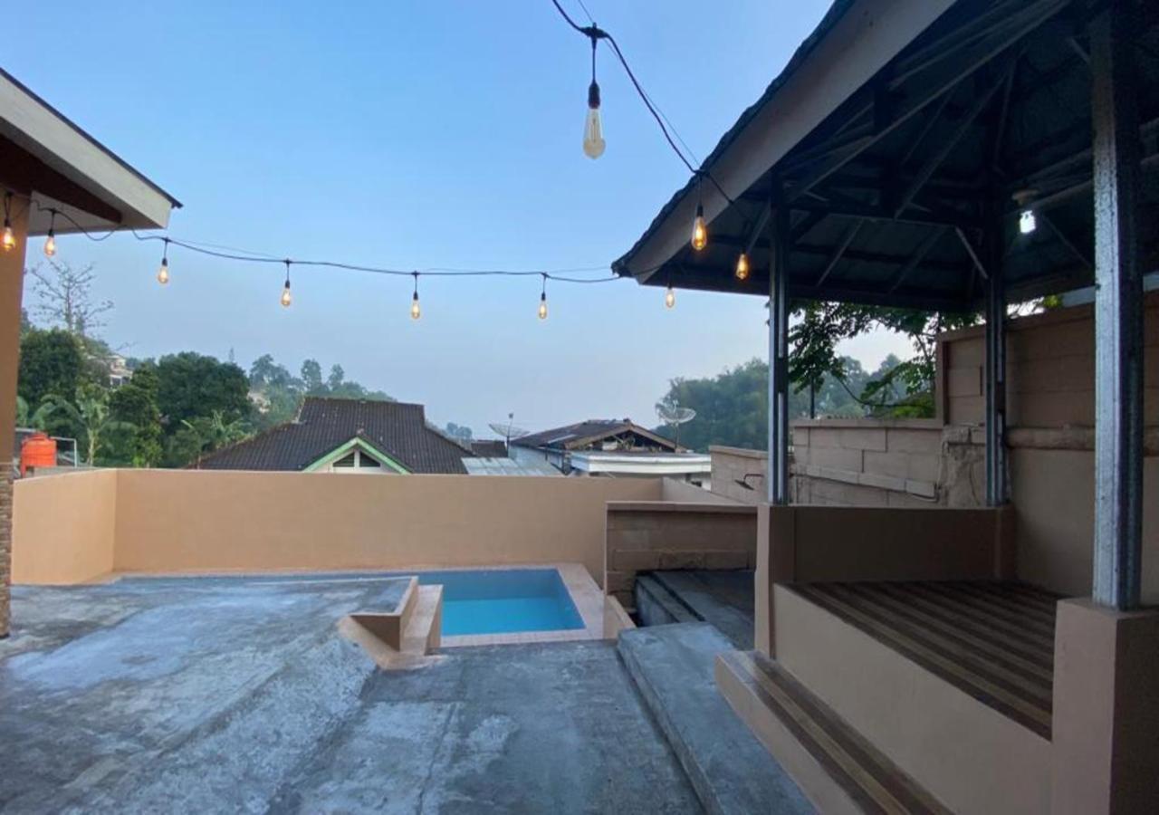 Villa Edwin Puncak Bogor Extérieur photo